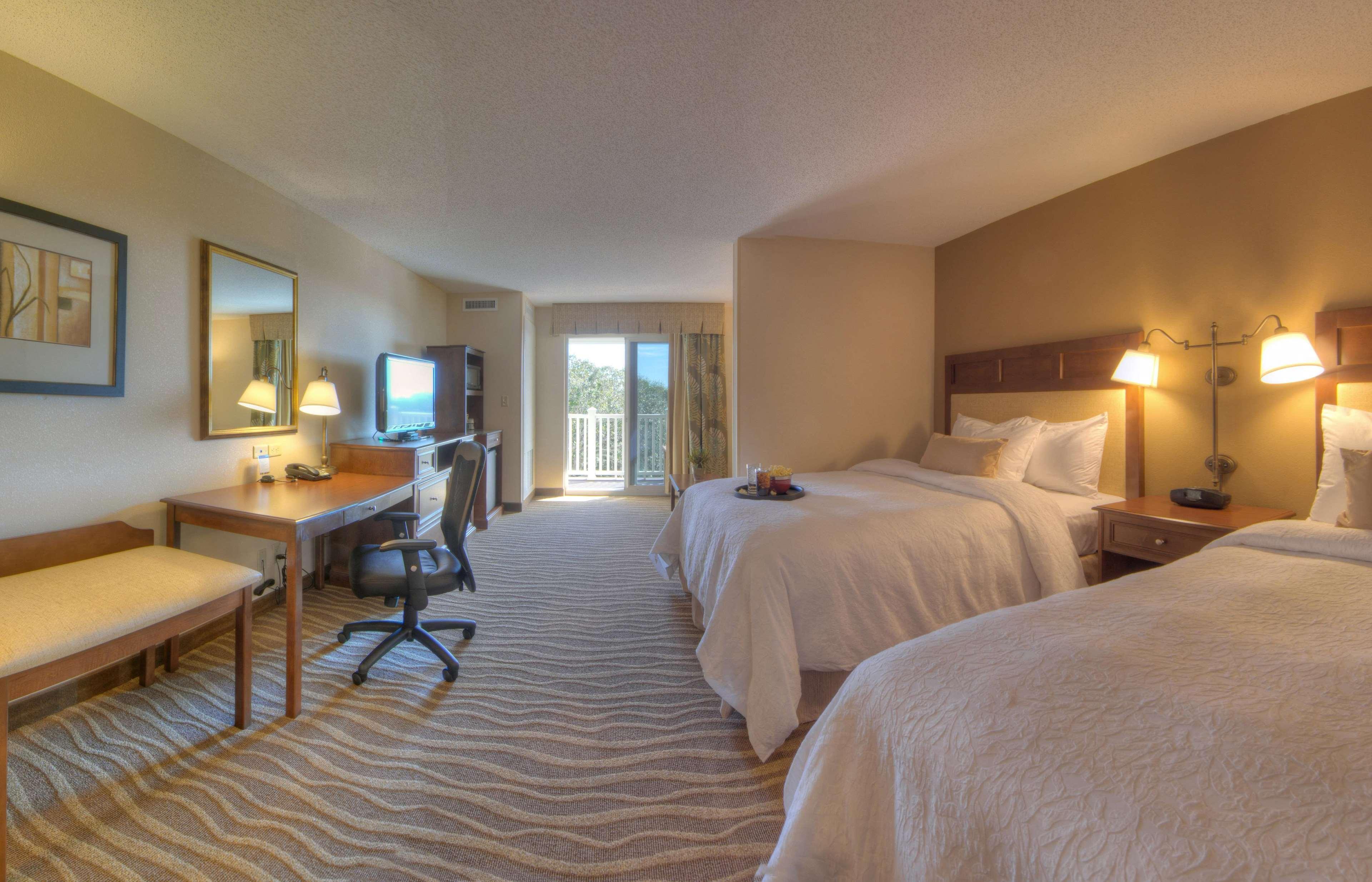 Hampton Inn & Suites Jekyll Island Rum bild